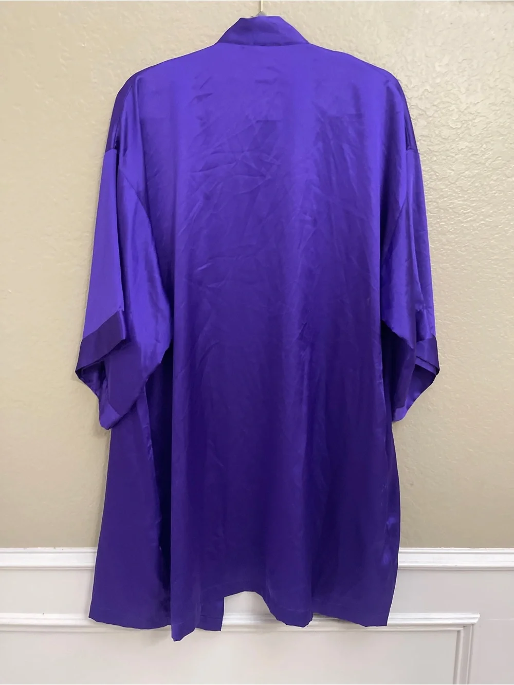 Victoria's Secret Purple Satin Short Kimono Robe M/L - No Belt